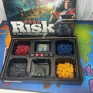 Risk The Game Of Global Domination (complete) Hasbro Board Game 2010